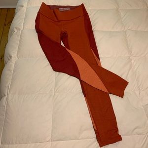 LIKE NEW Limited Edition Outdoor Voices CORE Legging- Sz Small